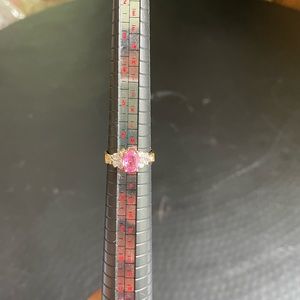 Levian size 7 pink sapphire ring